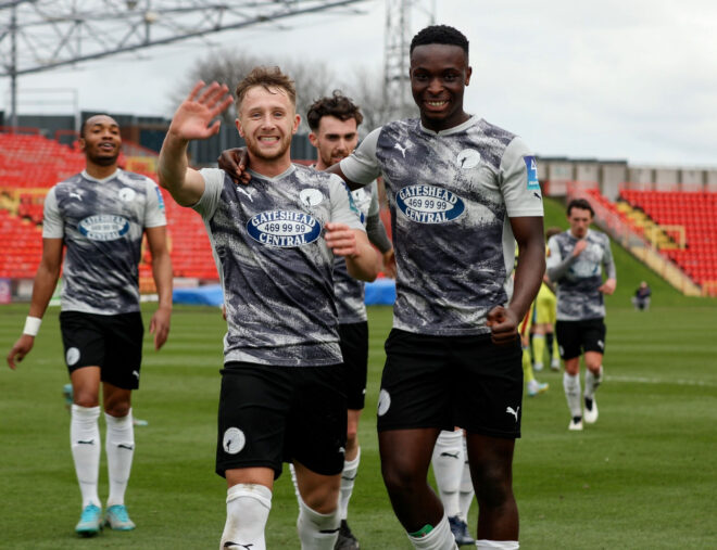 Gateshead 2-0 Scunthorpe United